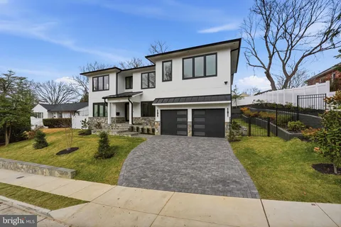 $2,889,000 | 1501 23rd Road South, Arlington, VA 22202