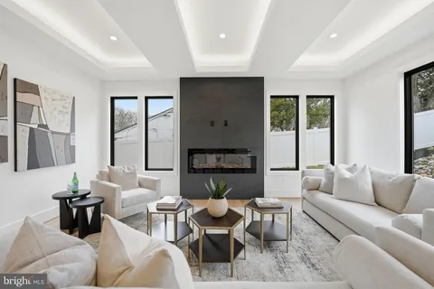 $2,889,000 | 1501 23rd Road South, Arlington, VA 22202