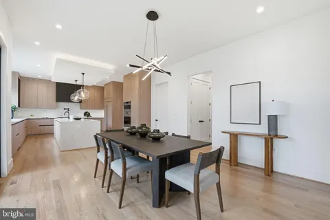 $2,889,000 | 1501 23rd Road South, Arlington, VA 22202