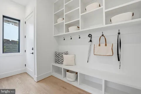 $2,889,000 | 1501 23rd Road South, Arlington, VA 22202