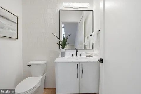 $2,889,000 | 1501 23rd Road South, Arlington, VA 22202