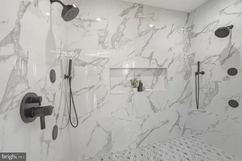 $2,889,000 | 1501 23rd Road South, Arlington, VA 22202