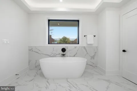 $2,889,000 | 1501 23rd Road South, Arlington, VA 22202