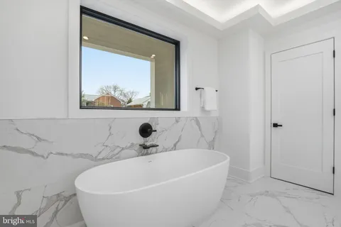 $2,889,000 | 1501 23rd Road South, Arlington, VA 22202