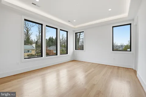 $2,889,000 | 1501 23rd Road South, Arlington, VA 22202