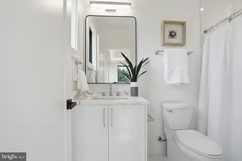 $2,889,000 | 1501 23rd Road South, Arlington, VA 22202