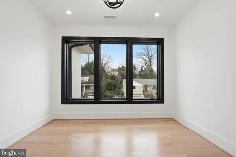 $2,889,000 | 1501 23rd Road South, Arlington, VA 22202