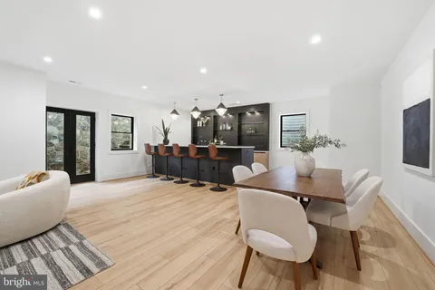 $2,889,000 | 1501 23rd Road South, Arlington, VA 22202