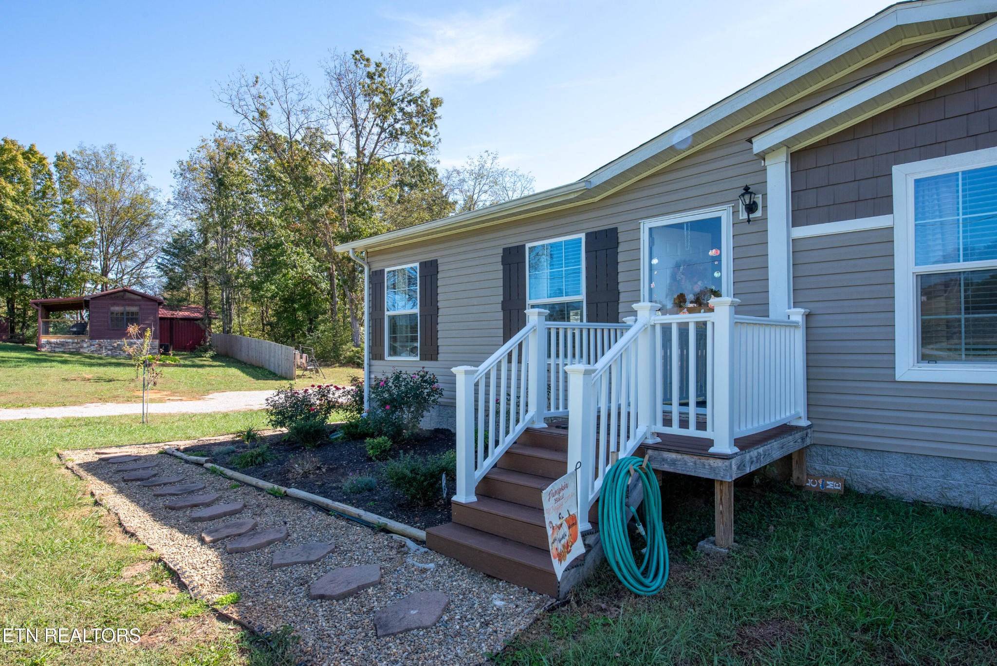 1193 Johnson Road Seymour, TN 37865 - Photo 2 of 36