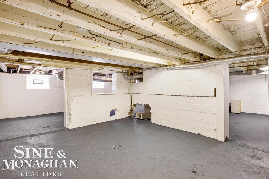127 Muir Road Grosse Pointe, MI 48236 - Photo 29 of 50 50149821-41c844ab-7046-487f-b035-8bcf511c4ced.JPG