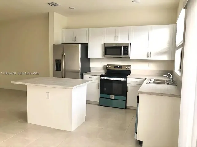 $2,900 | 3276 West 106th Terrace, Unit 3276, Hialeah, FL 33018