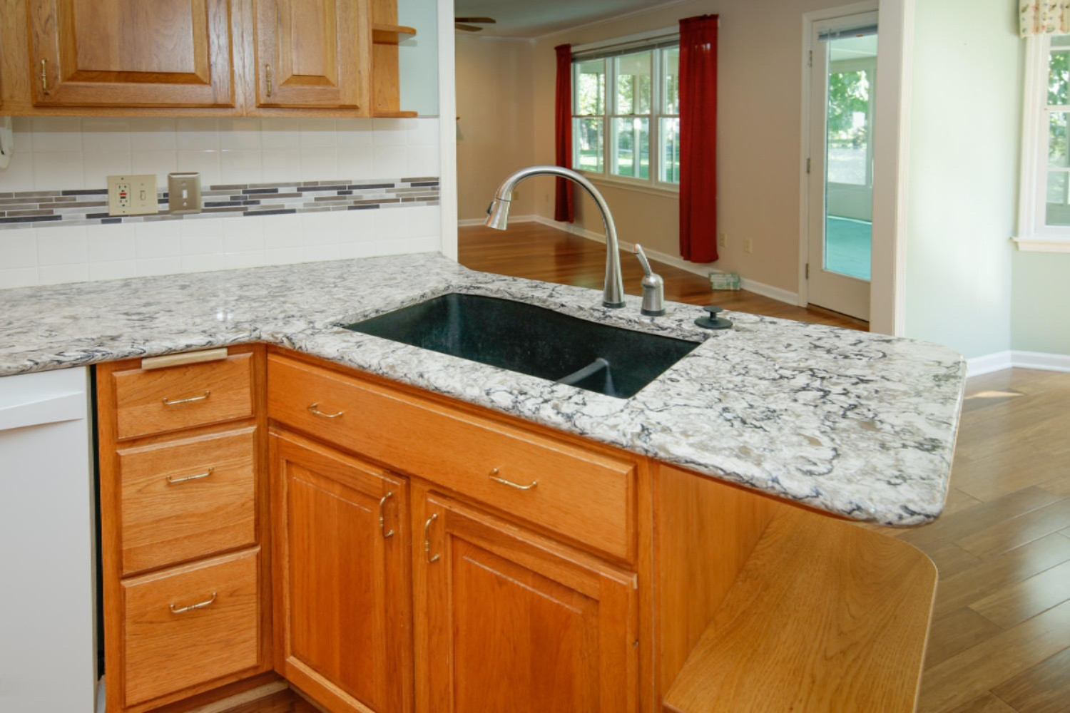 814 Stafford Road Kalamazoo, MI 49006 - Photo 13 of 30 814 Stafford Rd-113