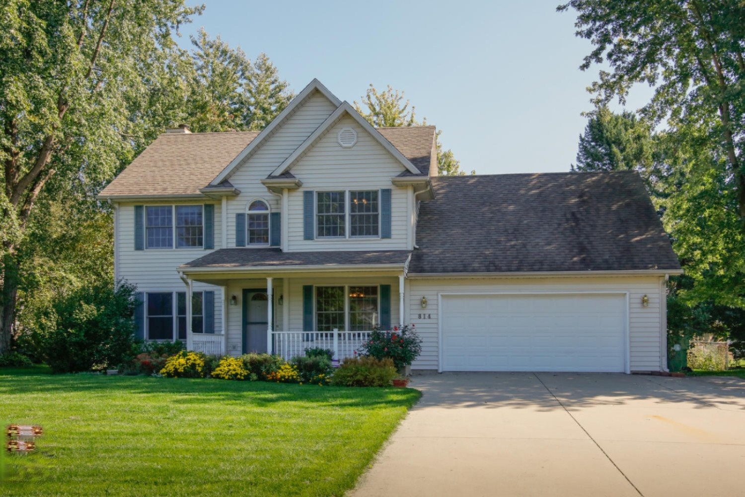 814 Stafford Road Kalamazoo, MI 49006 - Photo 3 of 30 814 Stafford Rd-103