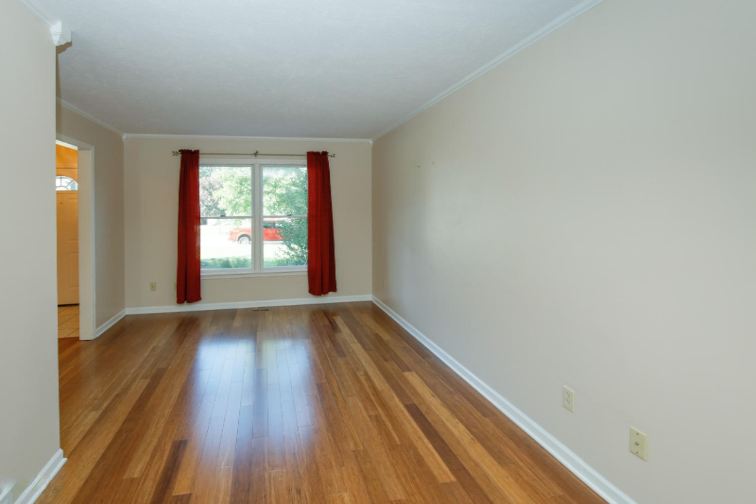 814 Stafford Road Kalamazoo, MI 49006 - Photo 5 of 30 814 Stafford Rd-105