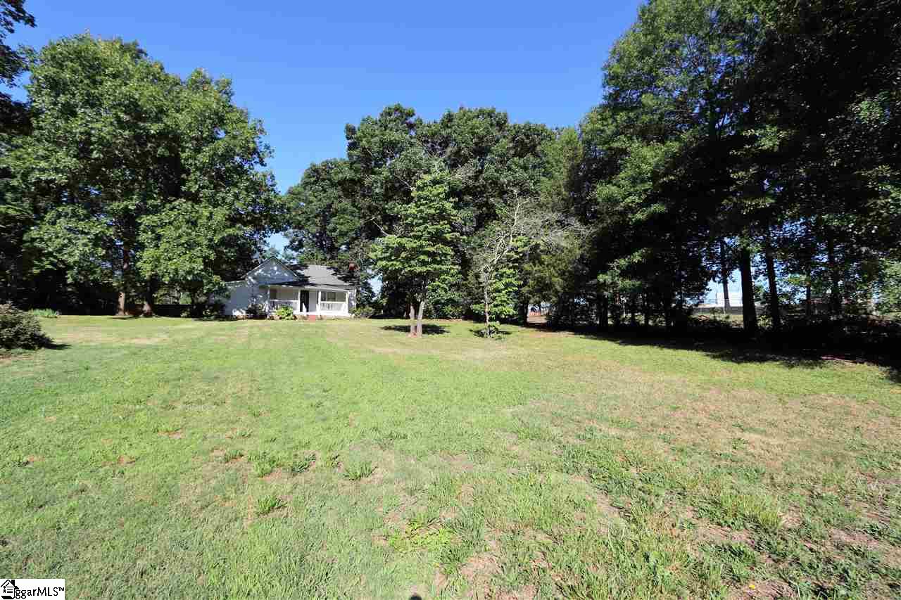 200 Lions Club Road Greenville, SC 29617 - Photo 3 of 23 Gallery Image 3