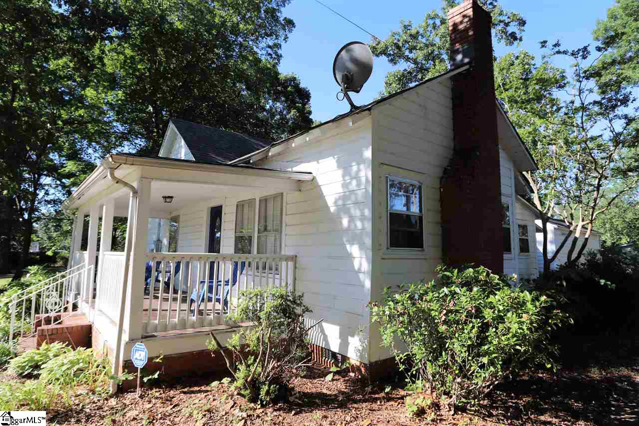 200 Lions Club Road Greenville, SC 29617 - Photo 5 of 23 Gallery Image 5