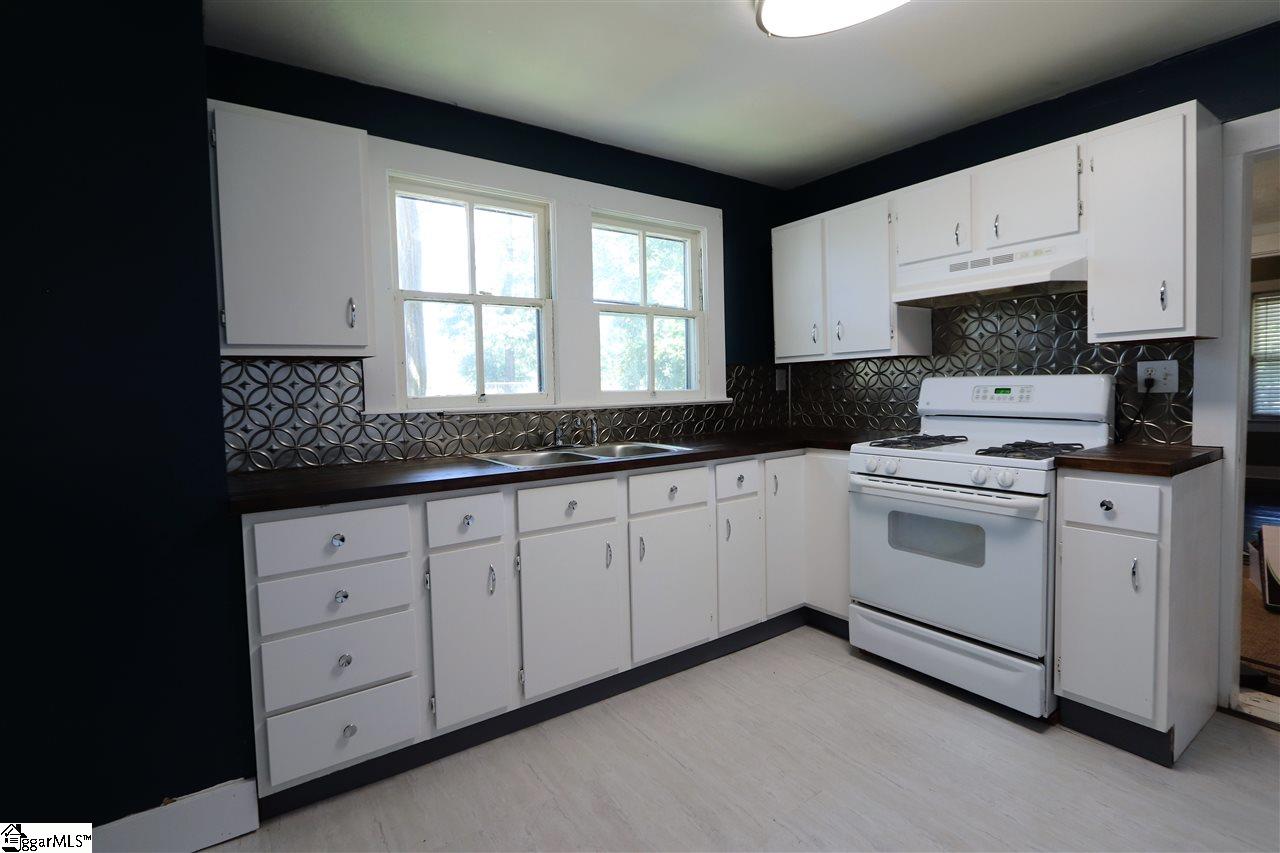 200 Lions Club Road Greenville, SC 29617 - Photo 8 of 23 Gallery Image 8