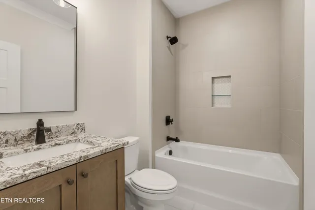 $999,900 | 8159 Nubbin Ridge Road, Knoxville, TN 37919