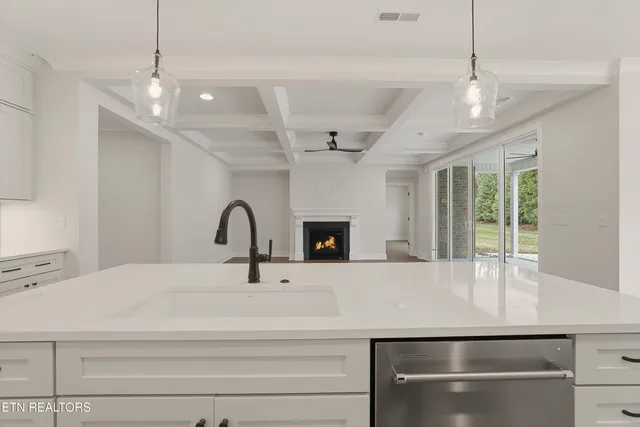 $999,900 | 8159 Nubbin Ridge Road, Knoxville, TN 37919