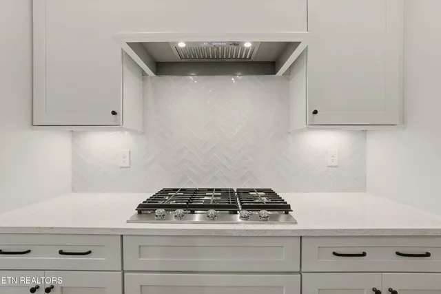 $999,900 | 8159 Nubbin Ridge Road, Knoxville, TN 37919