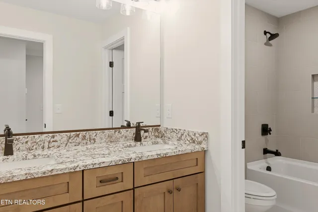 $999,900 | 8159 Nubbin Ridge Road, Knoxville, TN 37919