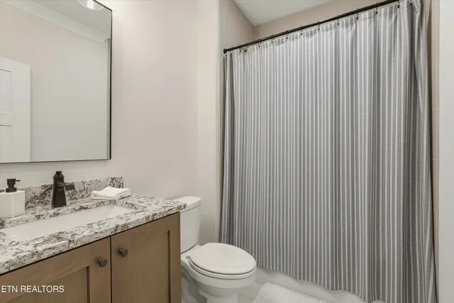 $999,900 | 8159 Nubbin Ridge Road, Knoxville, TN 37919