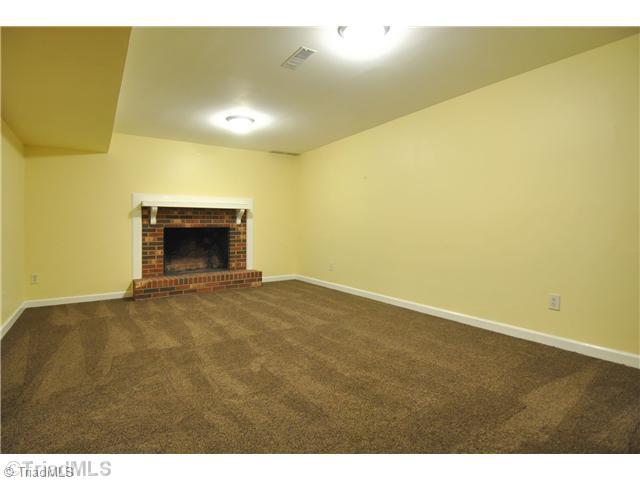 936 Bryanplace Road Winston-Salem, NC 27104 - Photo 12 of 16 Playroom.