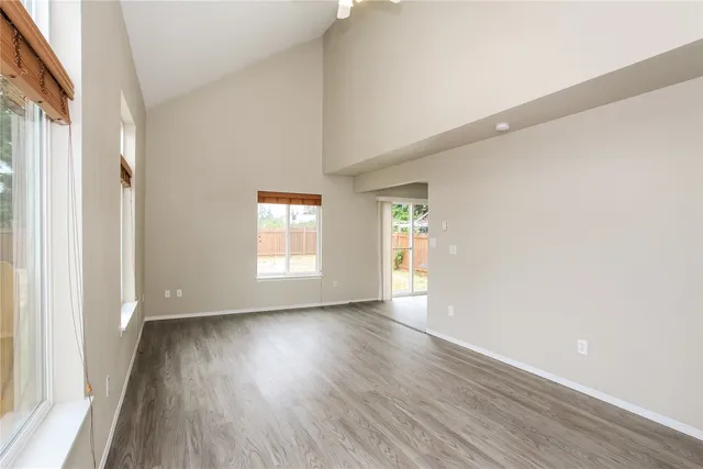 $2,705 | 915 110th Street South, Tacoma, WA 98444