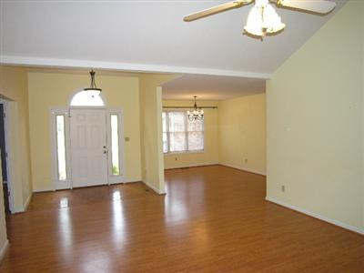 864 Ridgeview Drive Frankfort, KY 40601 - Photo 8 of 26 Great room is open to the dining room an