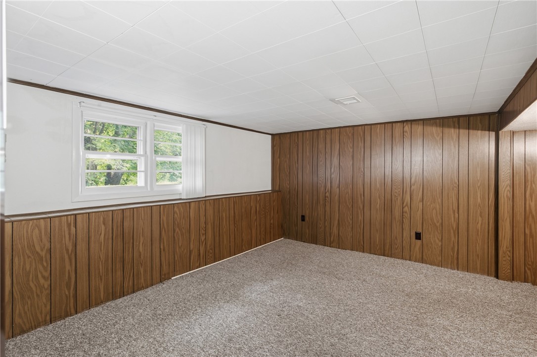 251 Madeleine Avenue Woonsocket, RI 02895 - Photo 28 of 44