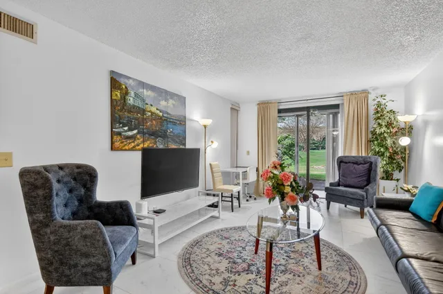 $3,500 | 7844 La Mirada Drive, Boca Raton, FL 33433