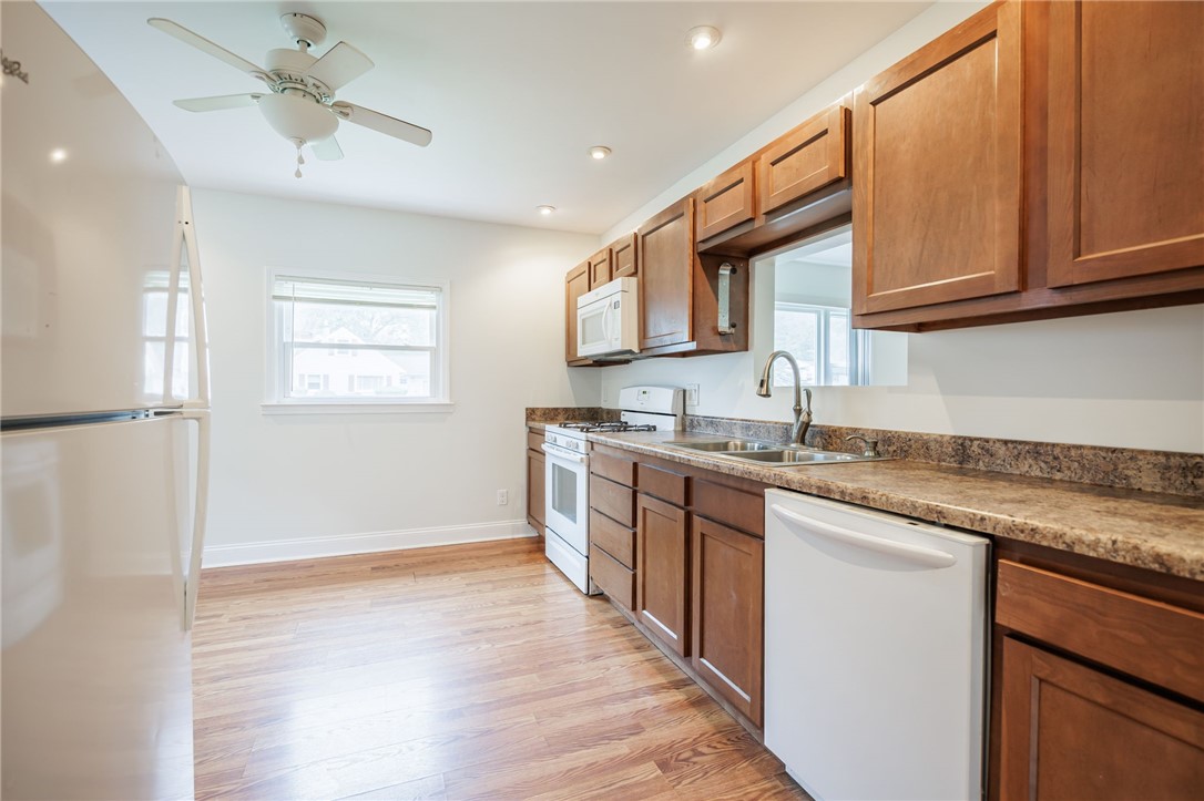 336 Eaton Road Irondequoit, NY 14617 - Photo 3 of 21