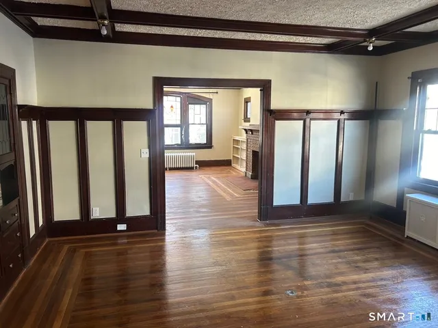 $1,800 | 304 Edgewood Street, Unit 2, Hartford, CT 06112