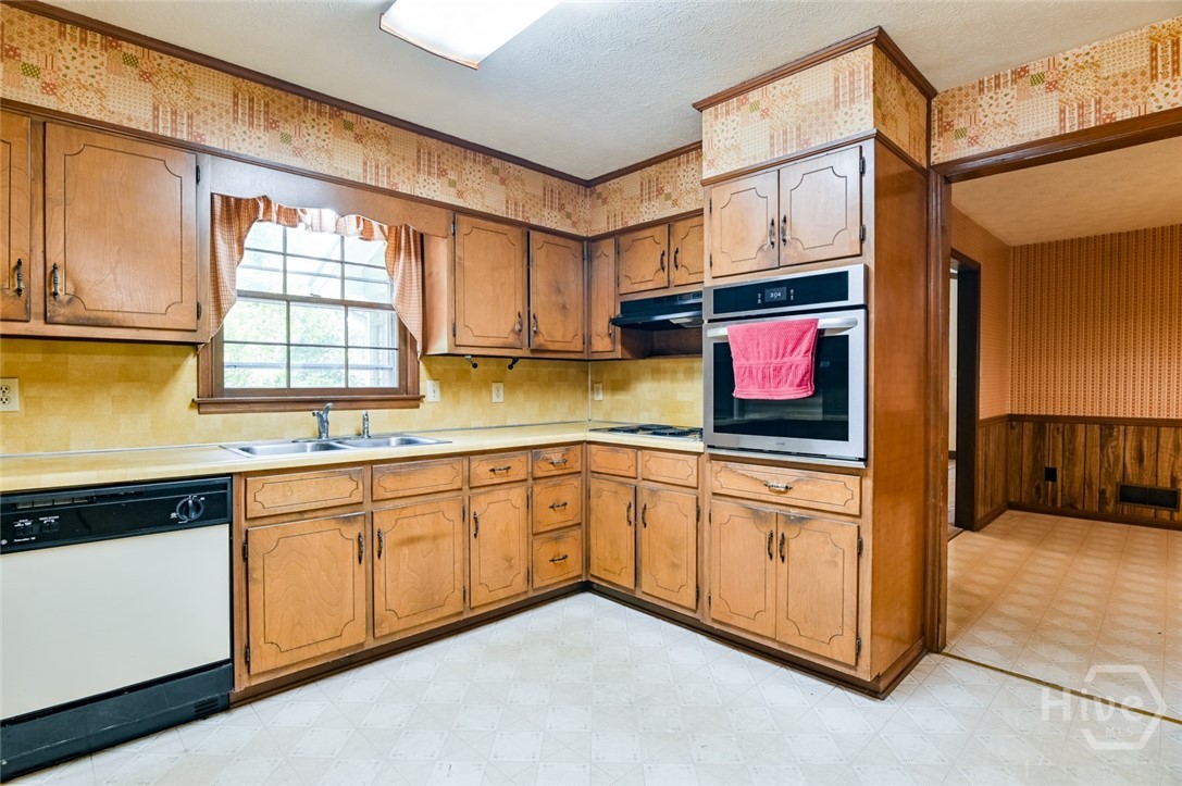 1509 Chandler Road Lawrenceville, GA 30045 - Photo 6 of 48 Gallery Image 6