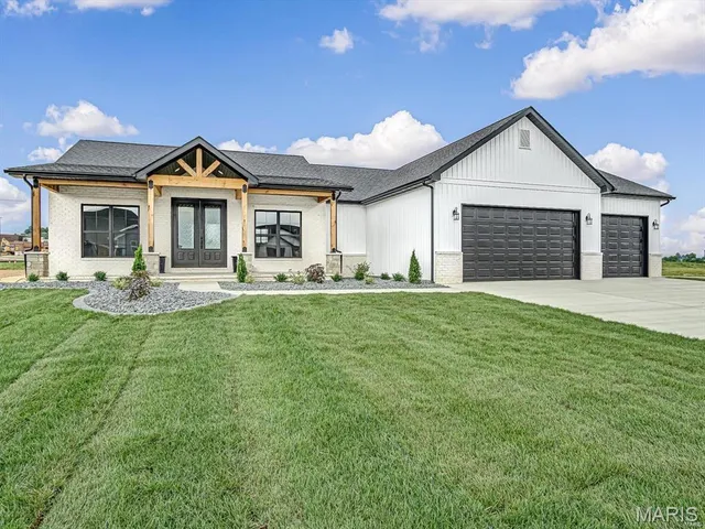 $450,990 | 4132 Tbb Summer Oak Road, Smithton, IL 62285