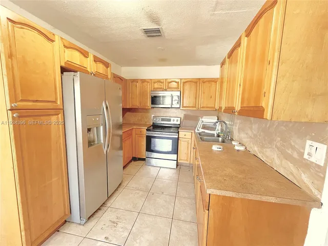 $3,100 | 15410 Northwest 29th Court, Unit A, Miami, FL 33147