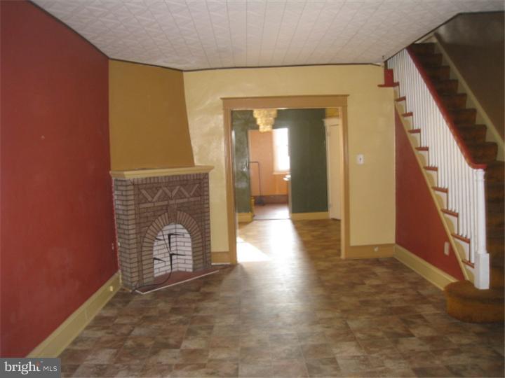 4722 Rorer Street Philadelphia, PA 19120 - Photo 5 of 8 Living Room