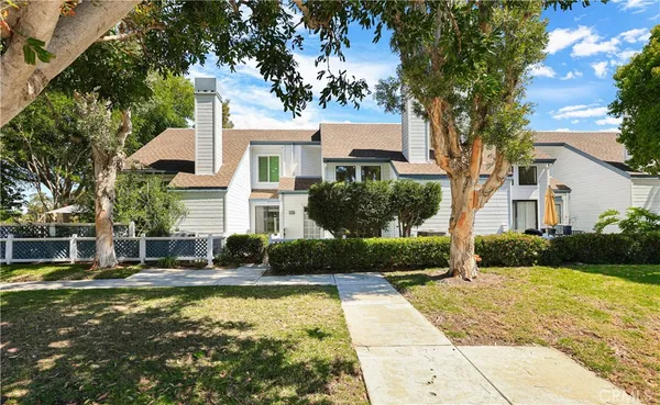 $848,000 | 446 Fallingstar, Irvine, CA 92614