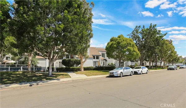 $848,000 | 446 Fallingstar, Irvine, CA 92614