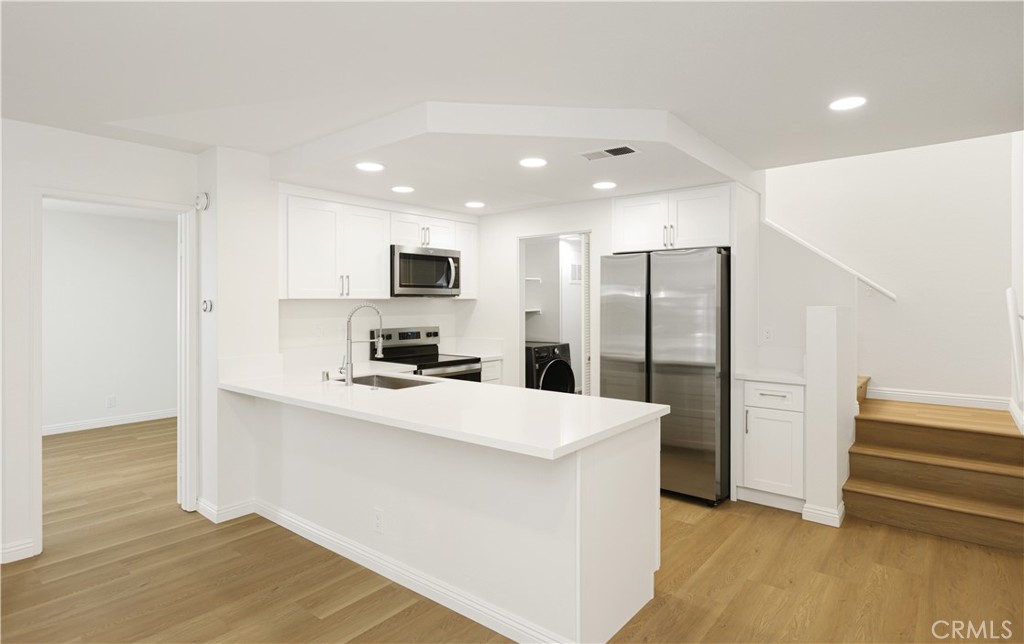 446 Fallingstar Irvine, CA 92614 - Photo 8 of 51