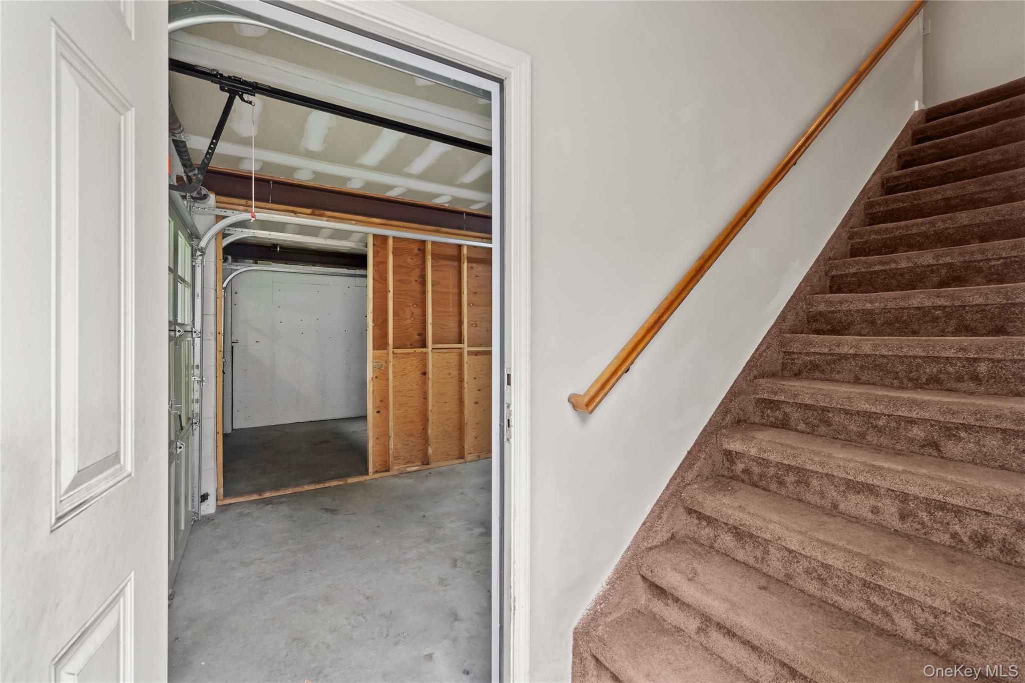 281-283 Old Haverstraw Road Congers, NY 10920 - Photo 25 of 41 a view of an entryway