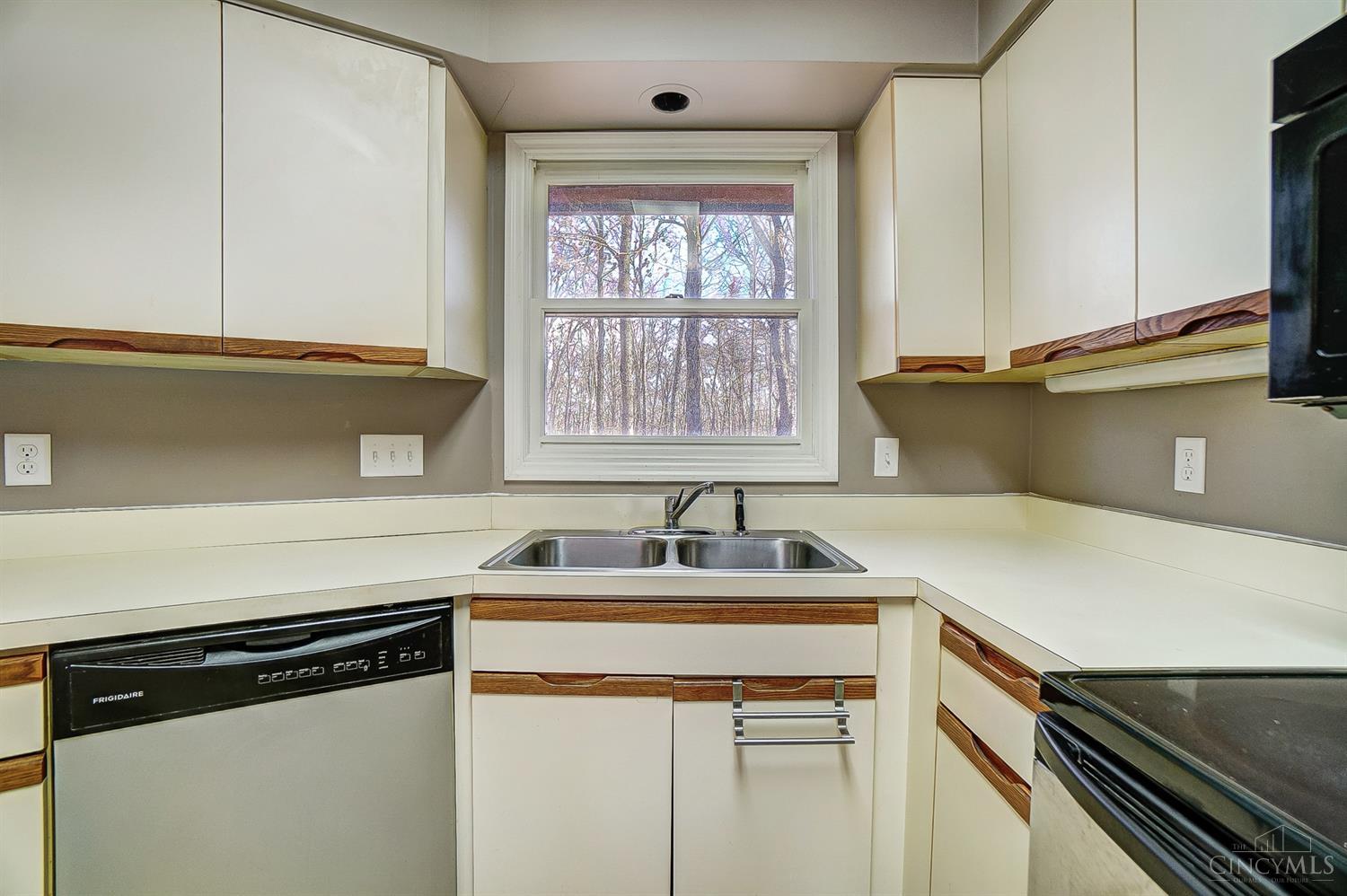 6756 Howe Road Middletown, OH 45042 - Photo 24 of 55 Gallery Image 24