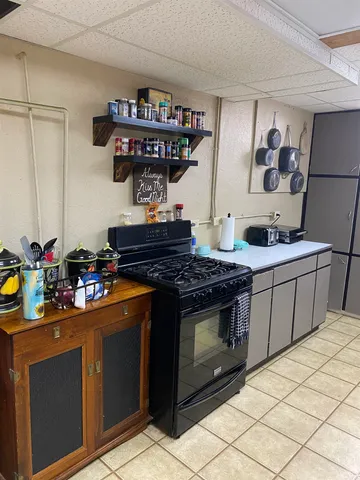 $154,900 | 107 West Walnut Avenue, Arkansas City, KS 67005