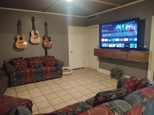 $154,900 | 107 West Walnut Avenue, Arkansas City, KS 67005