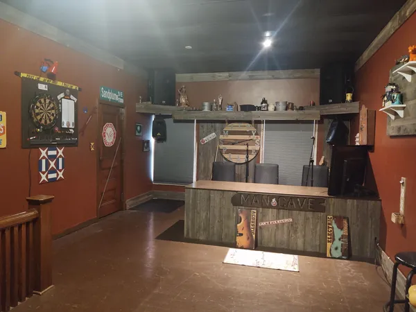 $154,900 | 107 West Walnut Avenue, Arkansas City, KS 67005