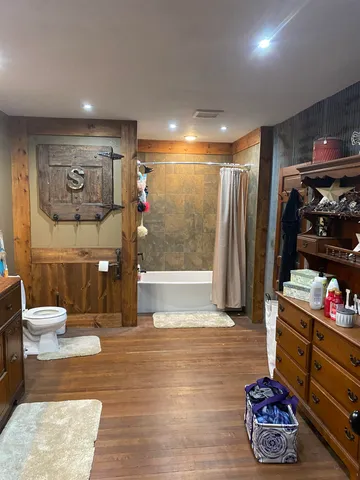 $154,900 | 107 West Walnut Avenue, Arkansas City, KS 67005