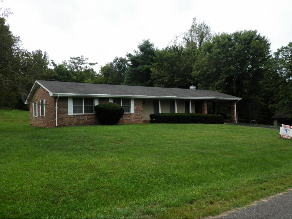 219 Capitol Road Jonesville, VA 24263 - Photo 23 of 23 Attached Carport UtilityRoom