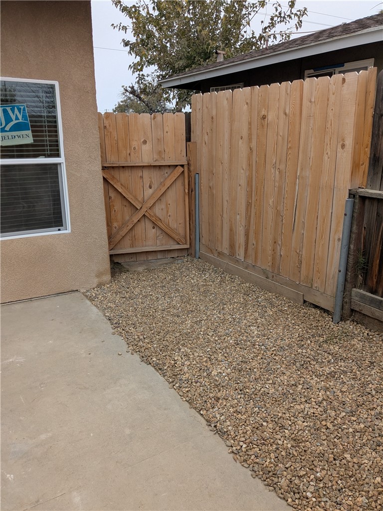 1209 Wilson Road, Unit A Bakersfield, CA 93304 - Photo 12 of 15