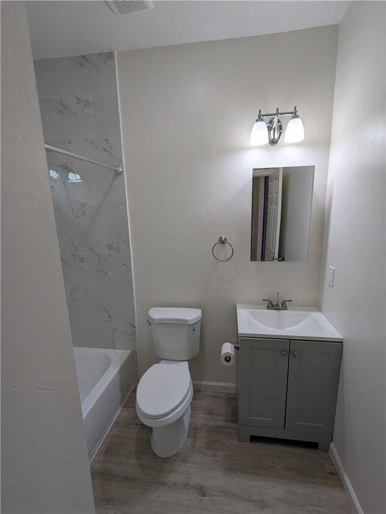 1209 Wilson Road, Unit A Bakersfield, CA 93304 - Photo 8 of 15