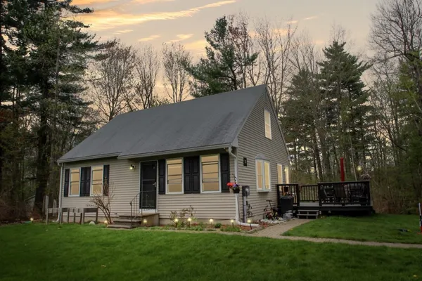 $429,900 | 30 Stone Post Circle, Raymond, NH 03077